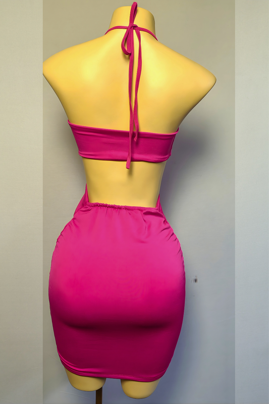 Vestido Alpha Muse - Cuello Halter y Cortes Escultóricos